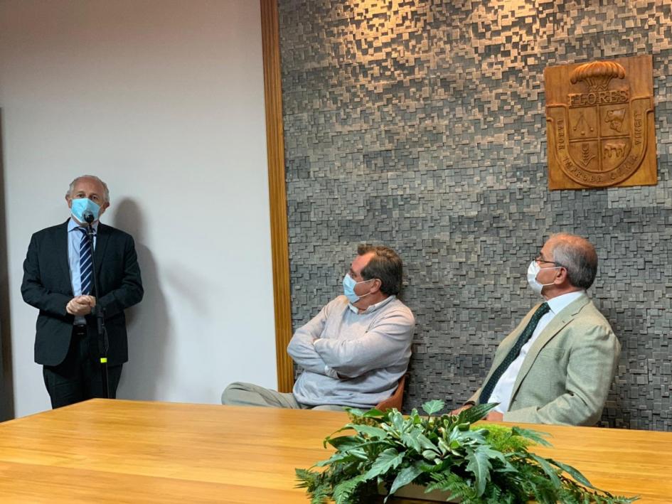 Ministro durante su discurso. Ministro haciendo uso de la palabra