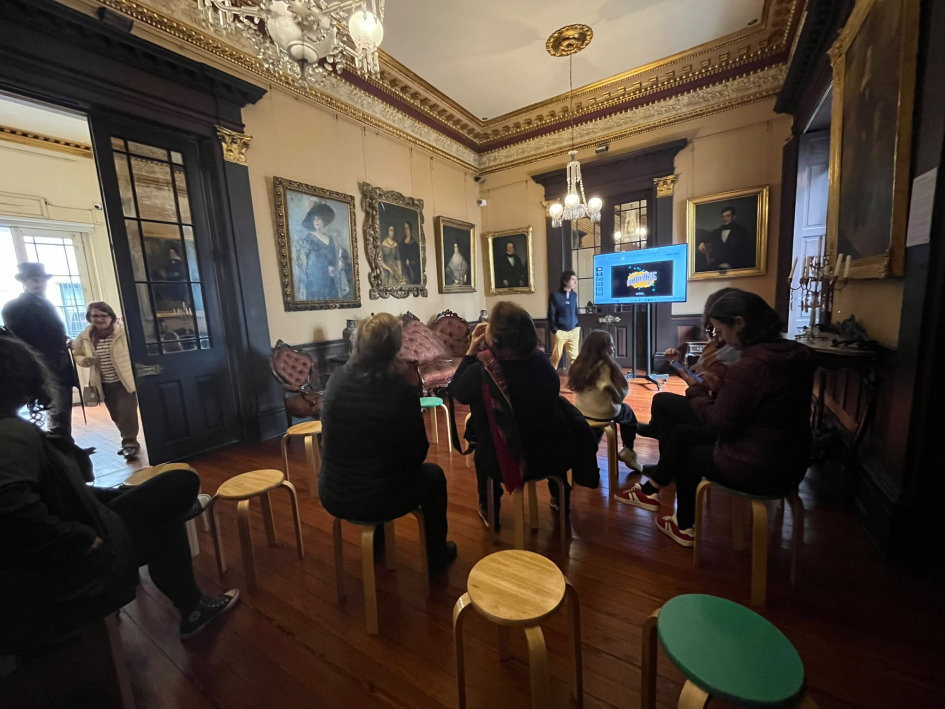 ACAU celebró los 130 años de la primera exhibición de cine en Uruguay Plano general de la sala