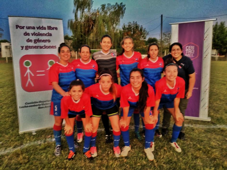Cuadro de fútbol Plano general de cuadro de fútbol femenino