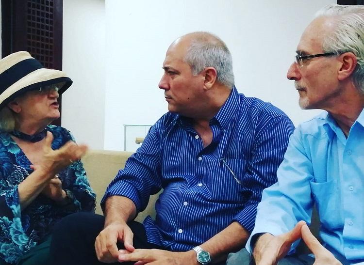 El Embajador de Uruguay en Cuba, Eduardo Lorier, directora de Centros MEC, Glenda Rondan, Ministro de Cultura de Cuba, Alpidio Alonso El Embajador de Uruguay en Cuba, Eduardo Lorier, directora de Centros MEC, Glenda Rondan, Ministro de Cultura de Cuba, Alpidio Alonso