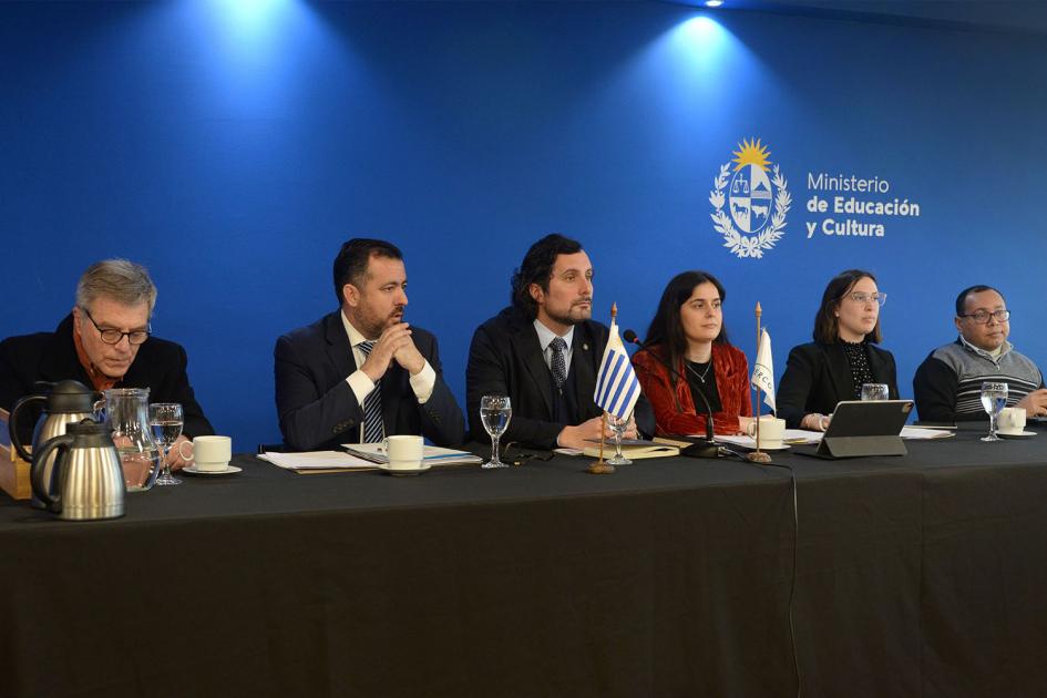 Reunión del Comité Coordinador Regional del Mercosur Educativo Mesa de integrantes del Comité Coordinador Regional