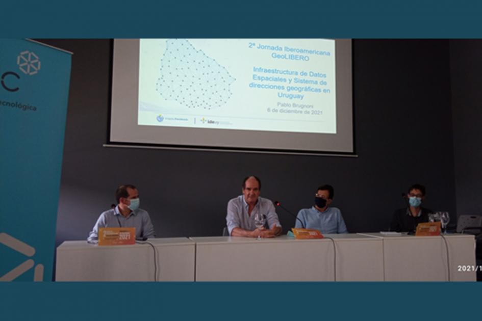 II Jornadas Internacionales de la Red GeoLIBERO Bienvenida por parte del asesor del ministro de Educación y Cultura, Alberto Majó