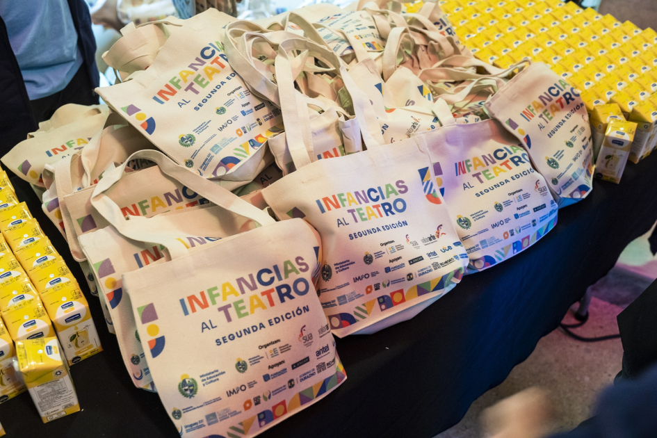 El programa Infancias al Teatro inició en Montevideo su segunda edición El programa Infancias al Teatro inició en Montevideo su segunda edición