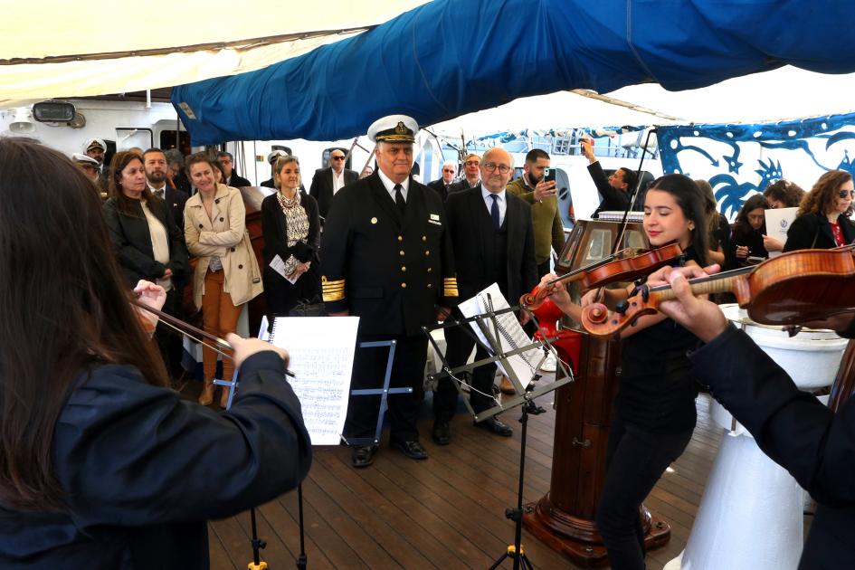 Imágen del lanzamiento a bordo del Capitán Miranda Imagen del lanzamiento a bordo del Capitán Miranda