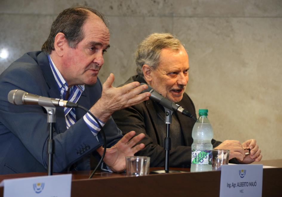 Ing. Alberto Majó y Dr. Juan Cristina Ing. Alberto Majó y Dr. Juan Cristina