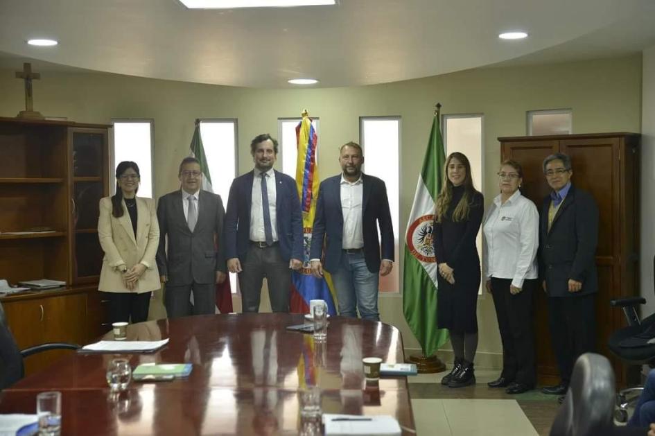 "Educación para todas las personas: Fortalecimiento de las capacidades docentes en el territorio" "Educación para todas las personas: Fortalecimiento de las capacidades docentes en el territorio"