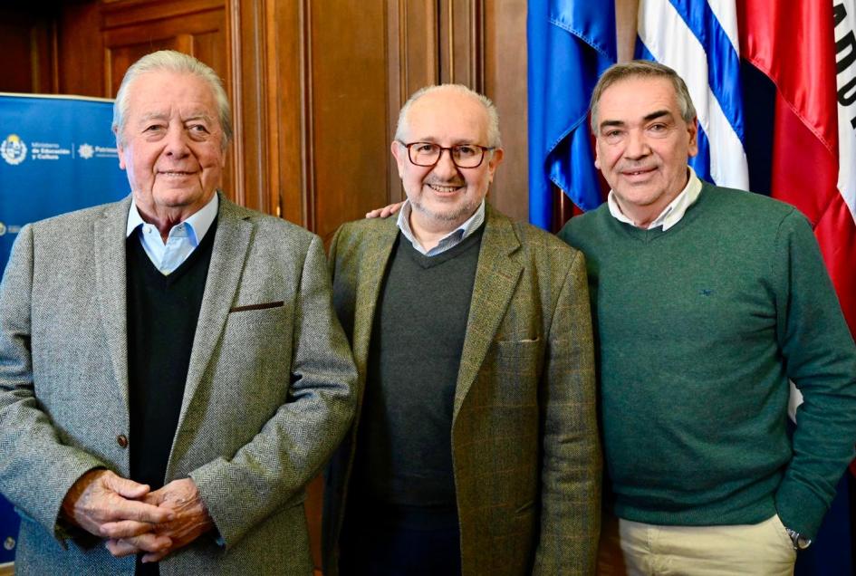 Intendente, secretario ministro Intendente, secretario ministro