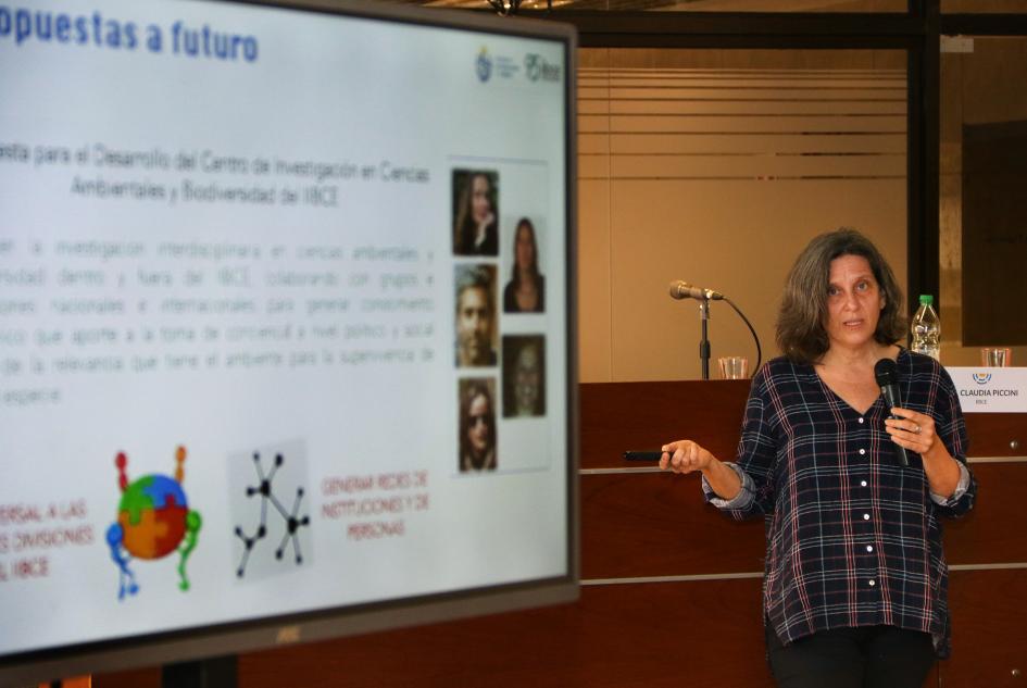 Dra. Claudia Piccini. Conferencia: “Alteraciones de la hidrósfera y su impacto en la salud..."