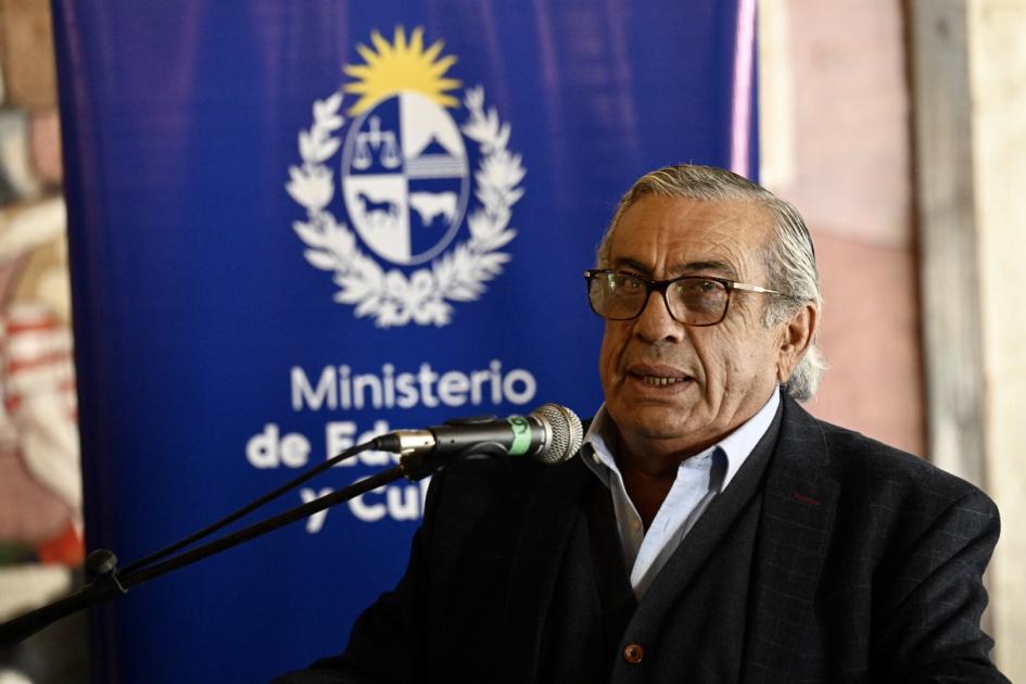 El intendente de Río Negro, Omar Lafluf valoró la realización de este evento Intendente de Río Negro habla en público