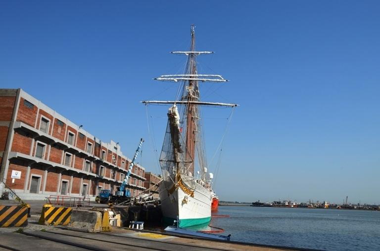 Puerto de Montevideo