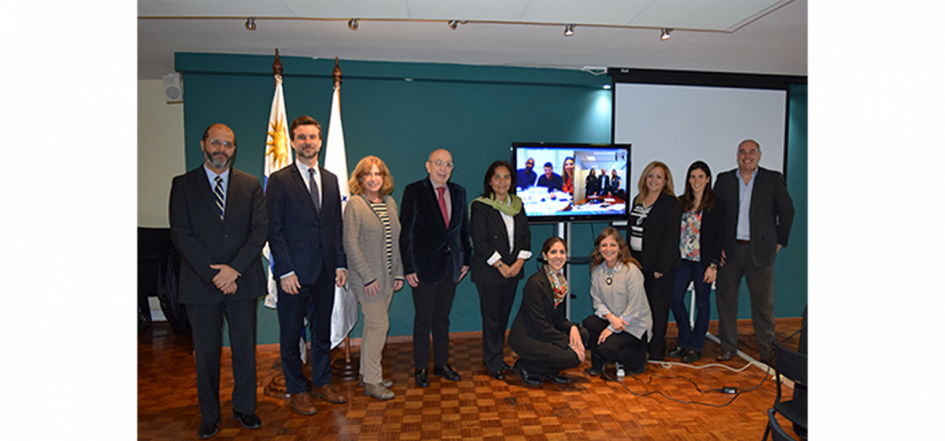 Representantes de las Comisiones que forman parte de la RECYT