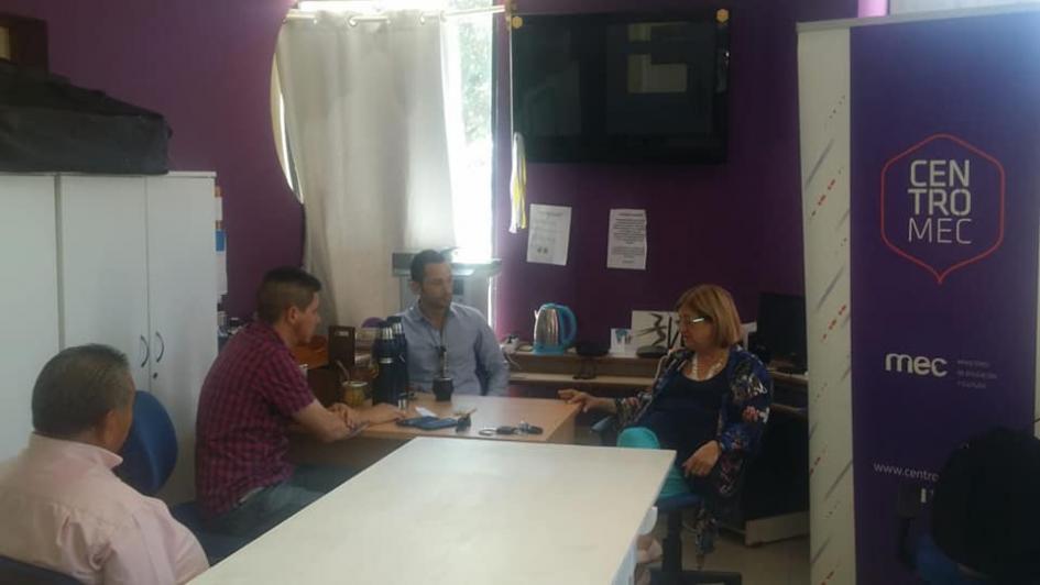 Reunión en Artigas Personas en reunión