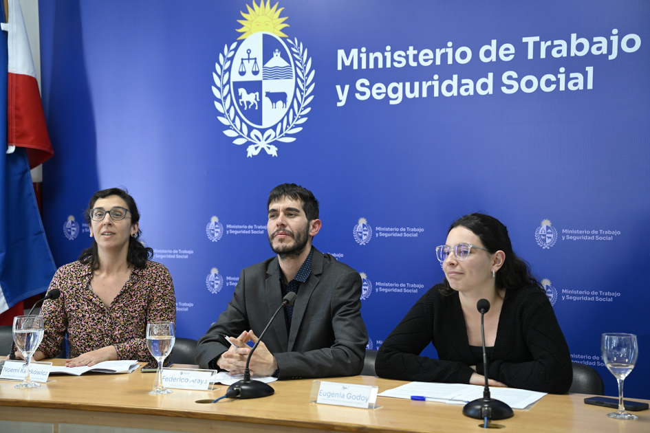 Noemí Katzkowicz, Federico Araya y Eugenia Godoy.