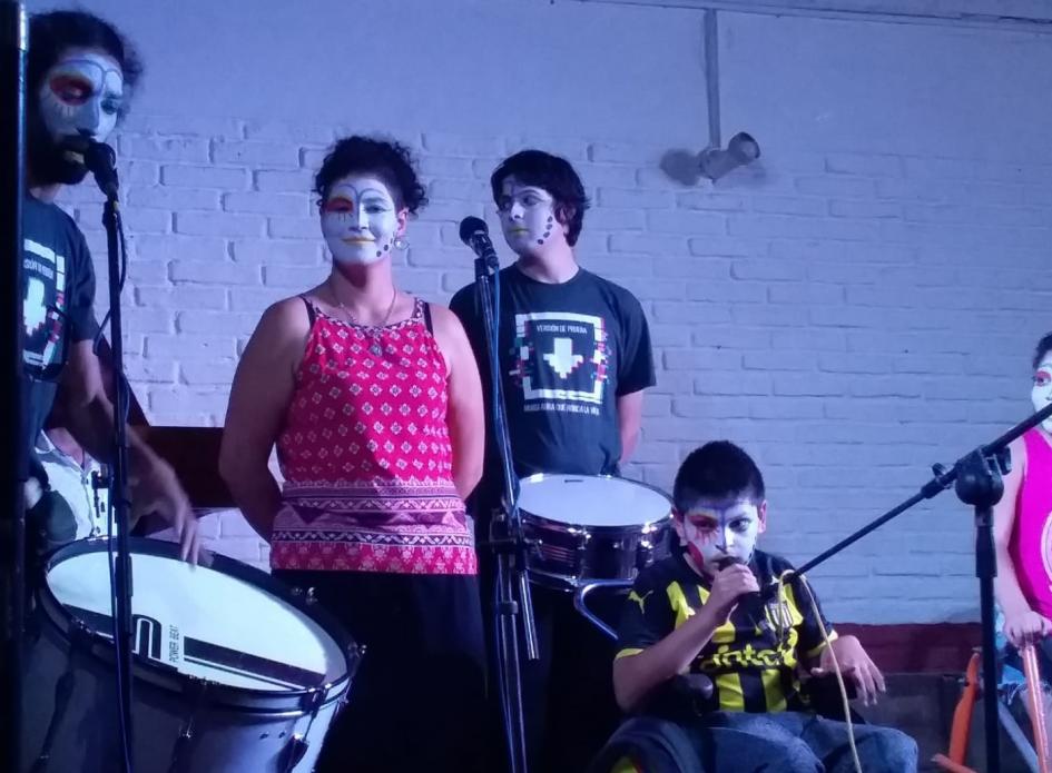 3er Encuentro de Murga Abierta en Paysandú Personas maquilladas.