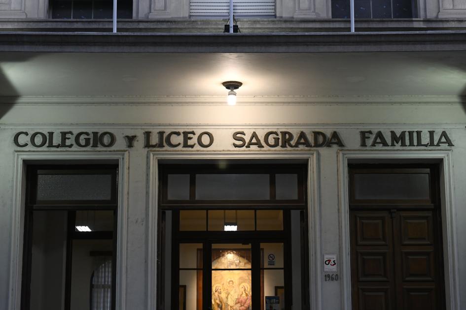 Fachada del Colegio Sagrada Familia.
