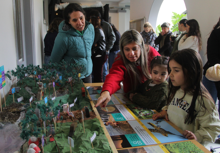 Investigadoras y público asistente en el IIBCE Abierto 2026