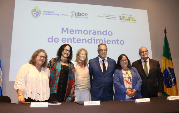 Silvia Olivera, Luciana Barbosa, Carolina Cosse, José Carlos Mahía, Gabriela Verde y Antonio Roque