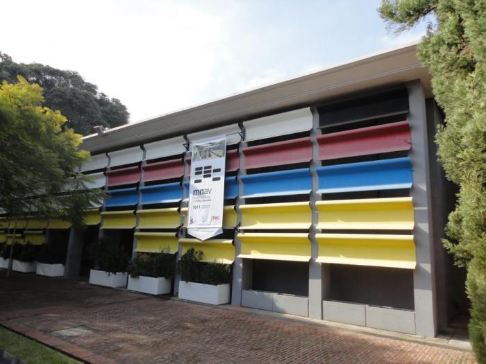 Fachada Museo Nacional de Artes Visuales Fachada Museo Nacional de Artes Visuales