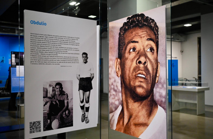 Gigantografía de Obdulio Varela. Gigantografía de Obdulio Varela.