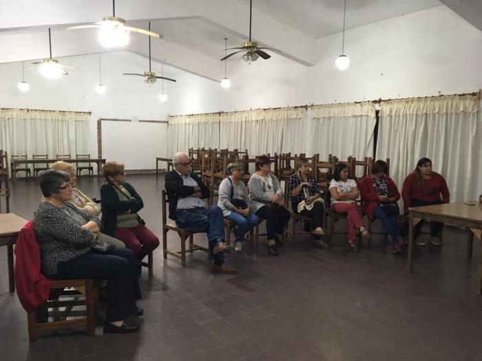 Personas en reunión