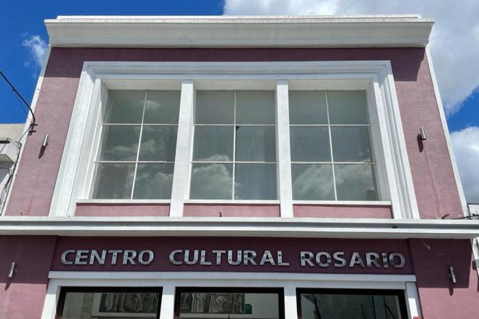Fachada del Centro Cultural Nacional de Rosario, Colonia. Fachada del Centro Cultural Nacional de Rosario, Colonia.