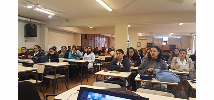 Personas en la charla