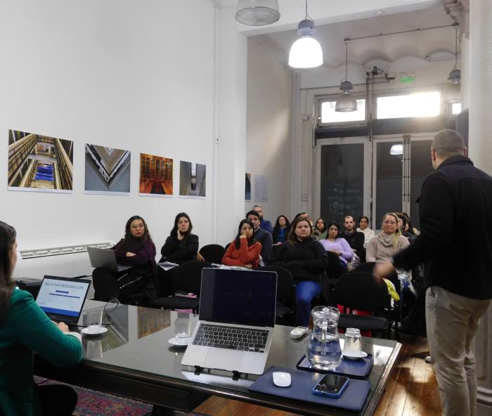 Estudiantes del curso de la UAIP.