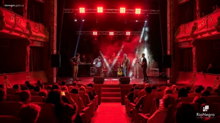 imagen show de Claudio Cabral en Fray Bentos