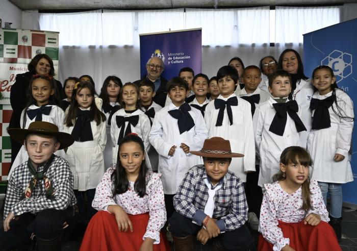 Minas de Corrales se suma a la red de Centros Culturales Nacionales. Minas de Corrales se suma a la red de Centros Culturales Nacionales.