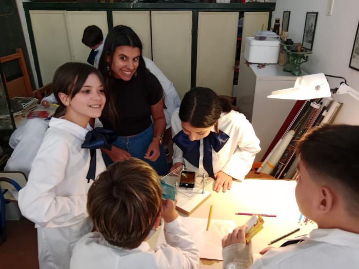 Participantes del taller de microscopía "Los ojos de ella" Participantes del taller de microscopía "Los ojos de ella"