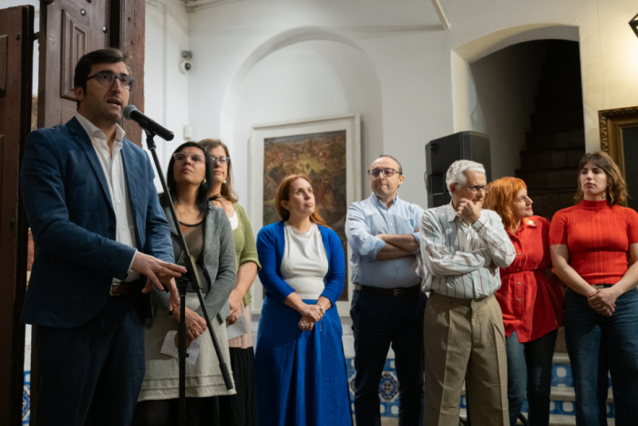 Exposición «Vieja y querida. Historia y memorias de la Ciudad Vieja» Autoridades presentes en la exposición