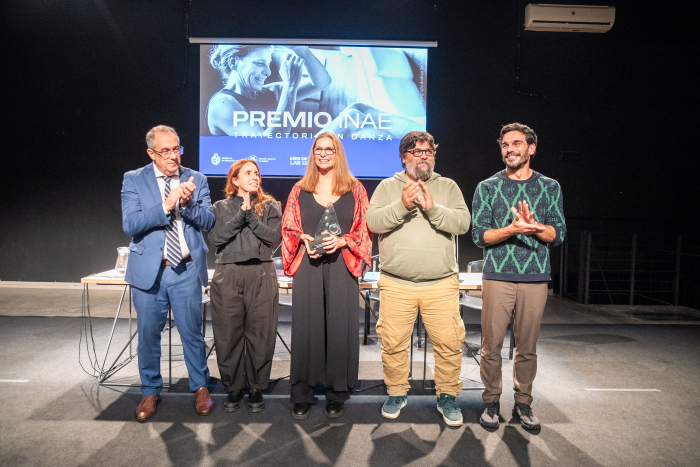Carolina Besuievsky fue reconocida con el Premio a la Trayectoria en Danza