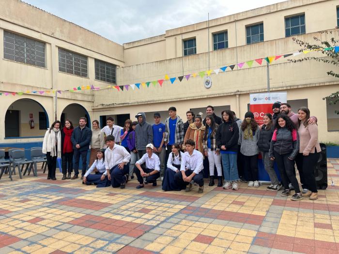 Estudiantes tomándose una foto