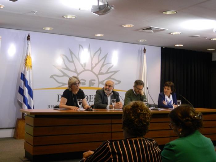 De izquierda a derecha, Rosita Angelo, directora de educación; Wilson Netto, presidente de Codicen; Rodrigo Arim, rector de la Udelar; Graciela Do Mato, consejera de UTEC.