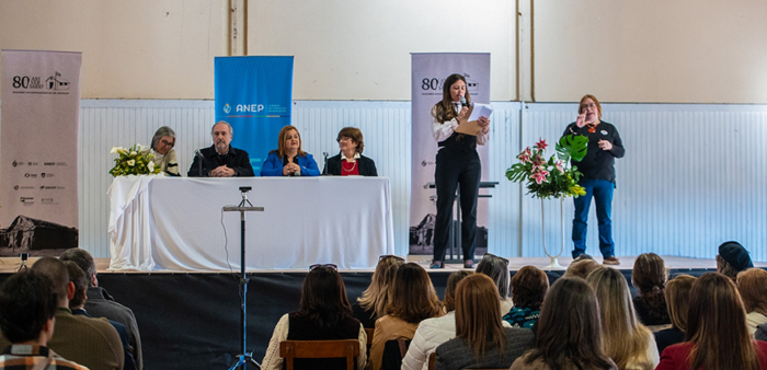 La inauguración se realizó en el Club Unión de Melo. Plano general de la inauguración de las jornadas