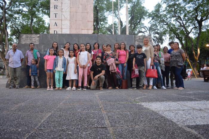 Grupo que visitó la ciudad de Treinta y Tres para ver el BNS