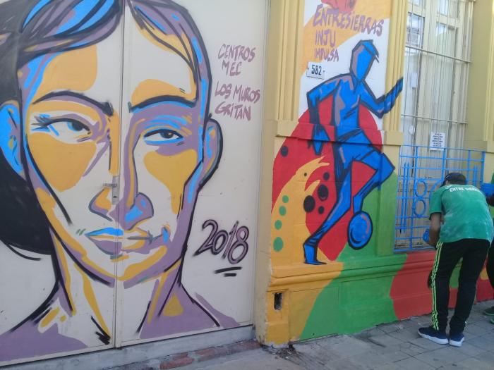 Así quedó la fachada del Centro Juvenil Plano general de la fachada