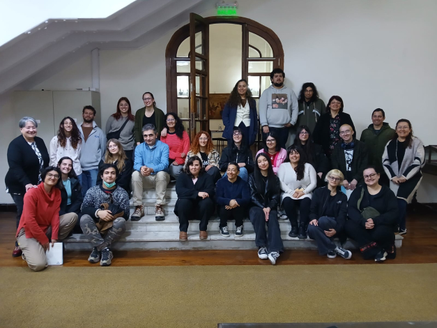 Grupo de estudiantes de la Licenciatura en Archivología