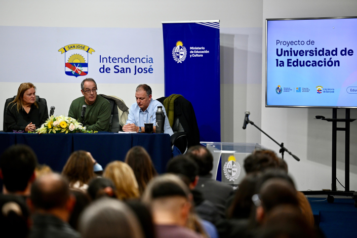 Presentación del proyecto de la Universidad de la Educación