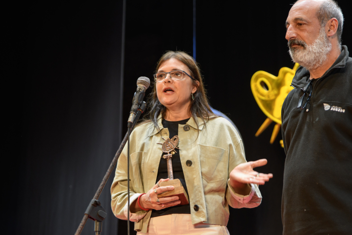 Dra. Leticia Burone y el Dr. Alvar Carranza Dra. Leticia Burone y el Dr. Alvar Carranza
