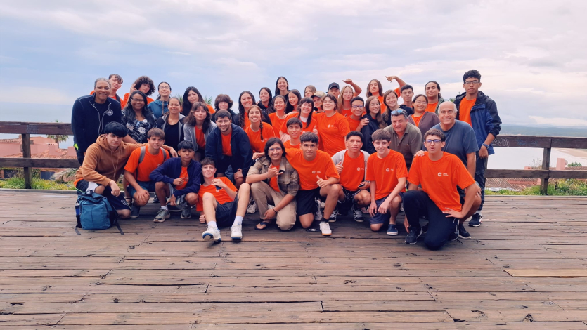 Estudiantes tomándose una foto