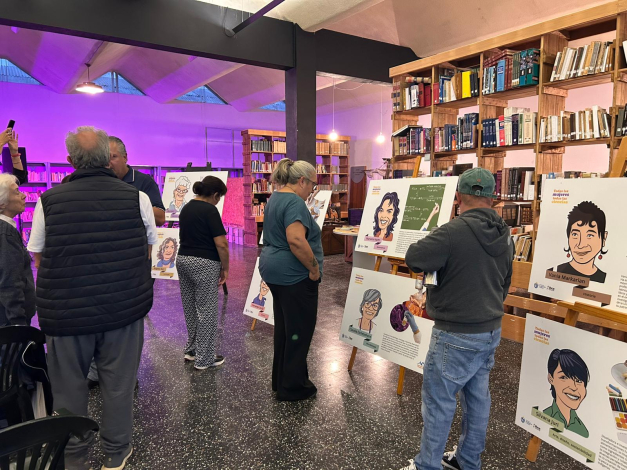Inauguración de la muestra "Todas las mujeres, todas las ciencias" en Soca, Canelones.