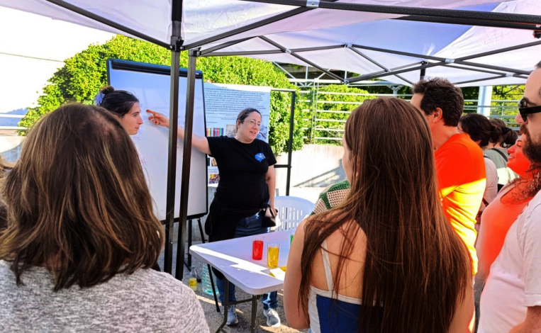 Investigadoras del IIBCE mostrando su trabajo en neurociencias