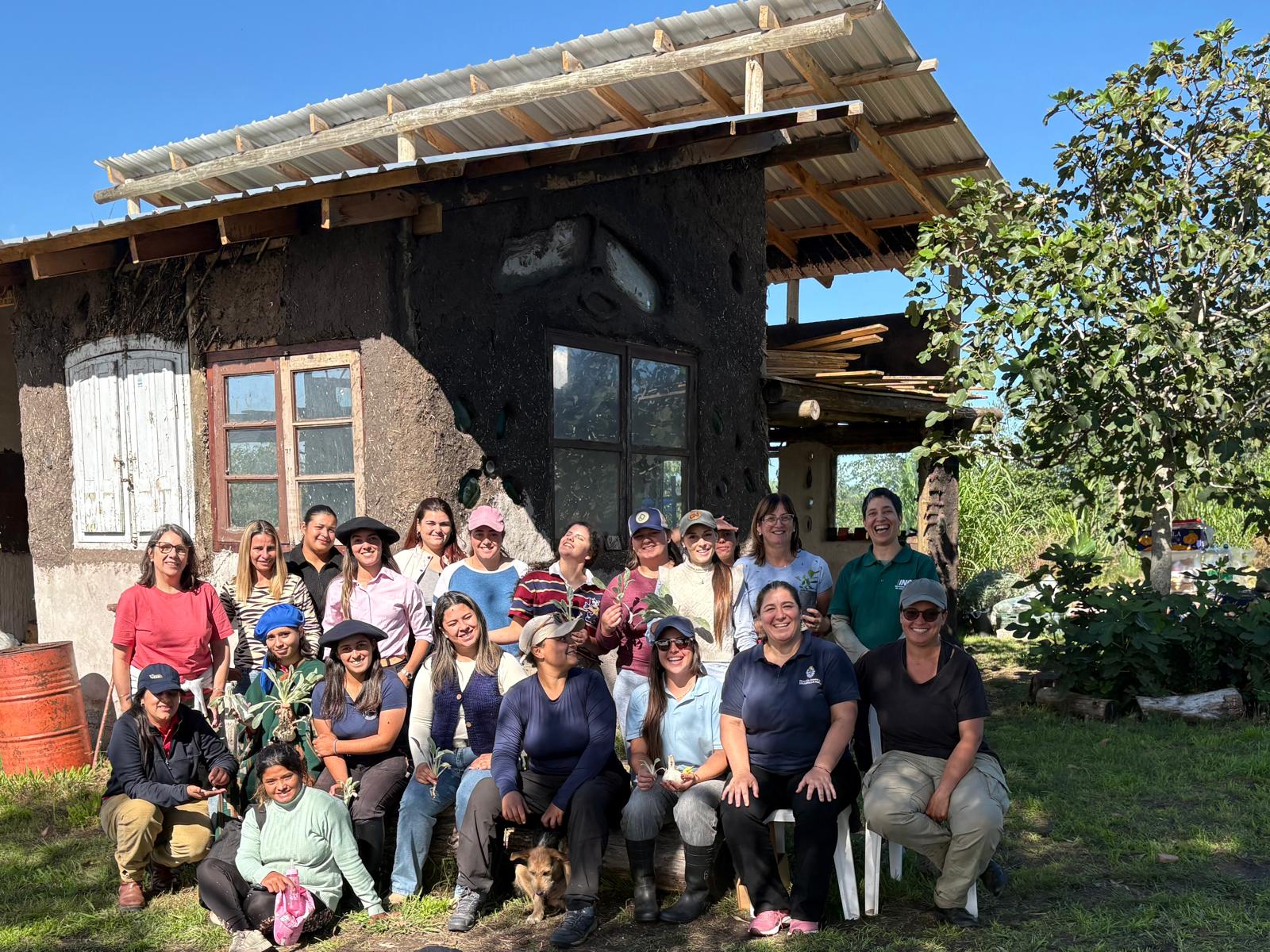 FOTO 3: Curso de Jóvenes Lideresas Rurales. 22 al 24 de abril de 2026.