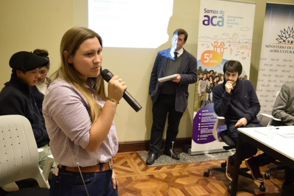 convocatoria a la juventud rural a presentarse a la 5ª edición de Somos de Acá jóvenes rurales ganadores de ediciones anteriores de Somos de acá