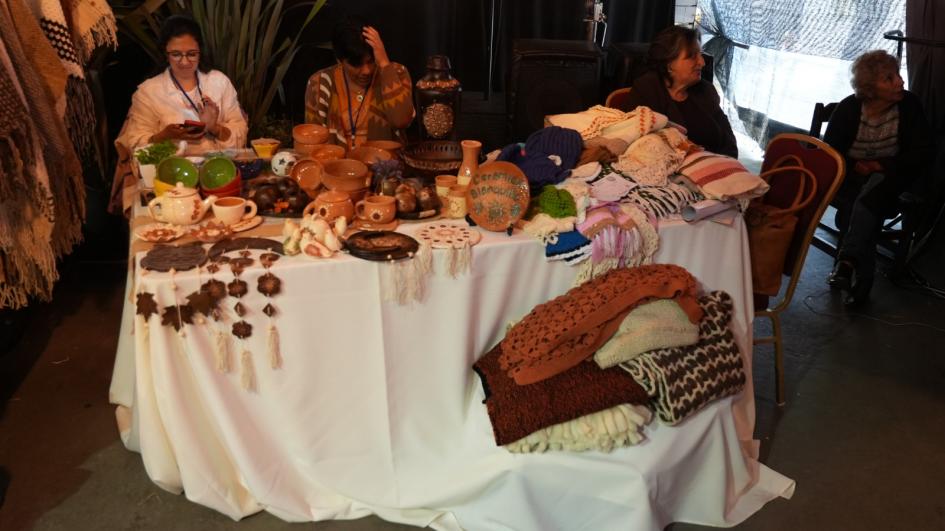 Producción artesanal de mujeres rurales y del agro Producción artesanal de mujeres rurales y del agro