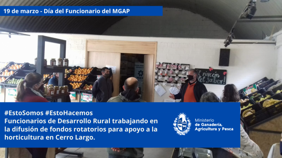 Funcionarios/as del MGAP en plena tarea Funcionarios/as del MGAP en plena tarea