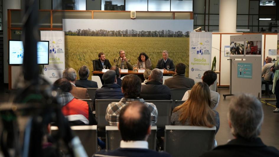 lanzamiento Senda Agroecológica Autoridades en el lanzamiento