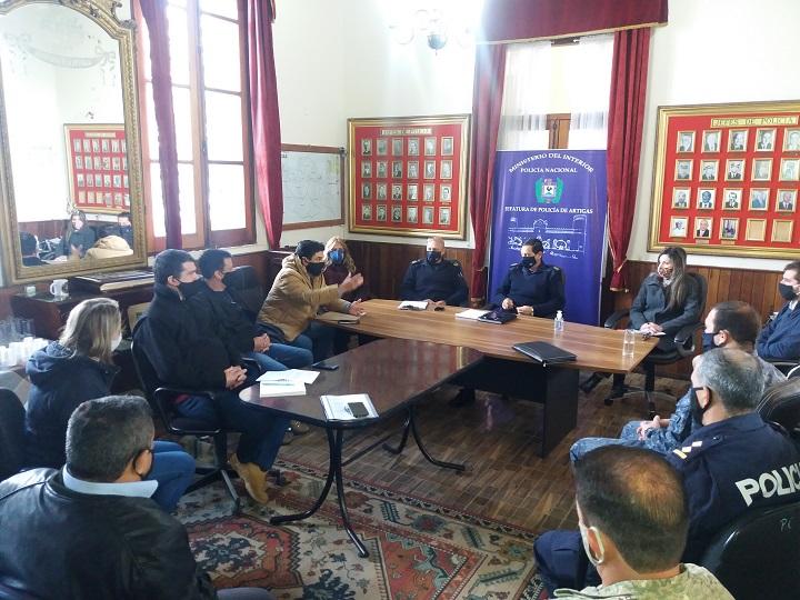 Comisión Honoraria Departamental de Seguridad Rural de Artigas. Comisión Honoraria Departamental de Seguridad Rural de Artigas.