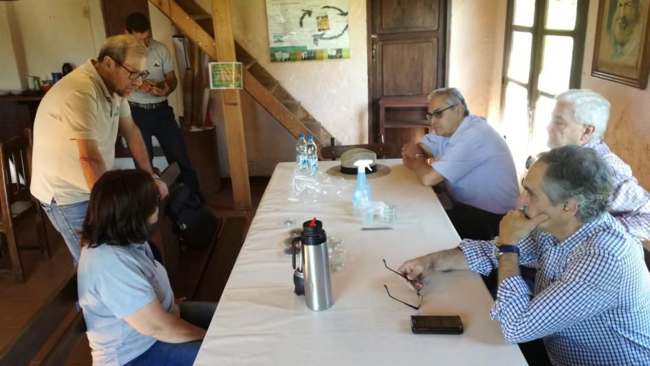 Benech recorrió establecimientos de Tacuarembó que aplican control biológico a través de bioinsumos Ministro Benech visitó Tacuarembó